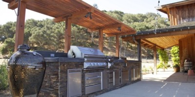 Two-tone-natural-stone-bbq-and-cooking-island.-IMG_8411-e1411542795619